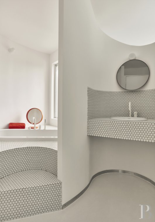 An architect-designed villa built in the 1970s near Arles, in Bouches-du-Rhône - photo  n°20